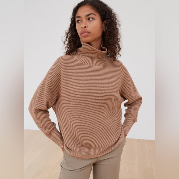 Aritzia Babaton Dumont Turtleneck - Picture 3 of 3